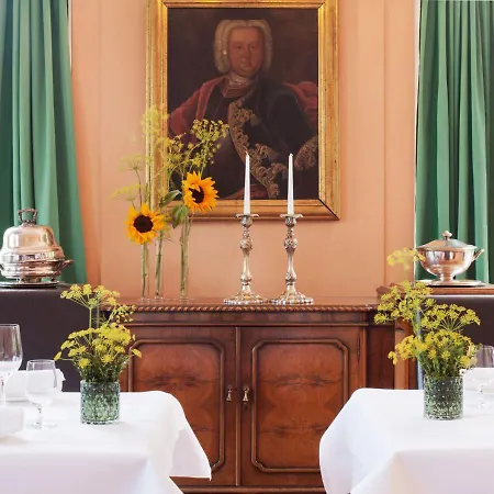 Schlosshotel Ziethen 4*